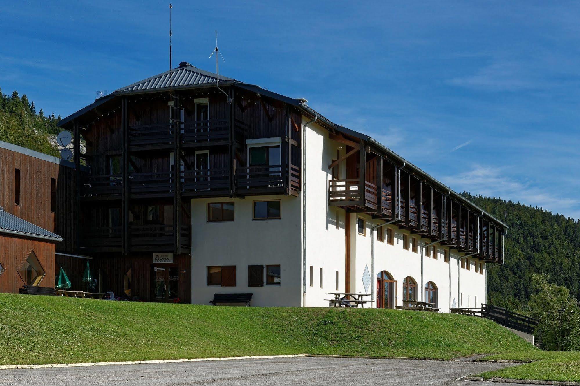 Hotel Club Le Risoux Bois-d'Amont Bagian luar foto